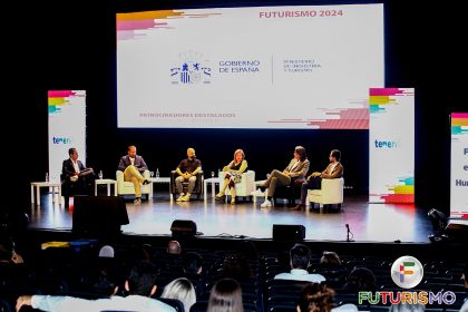 Panel de debate Rentabilizando empresas de forma innovadora The Total Profit Journey.